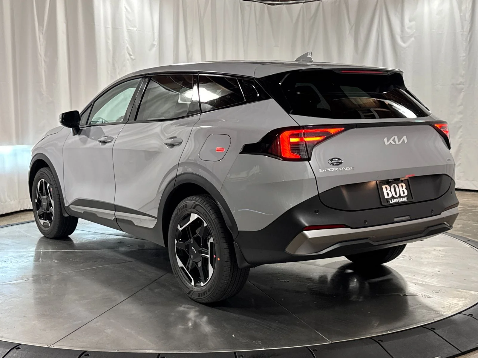 New 2026 Wolf Gray Kia S image 7