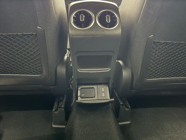 Certified Used 2024 Polar White Mercedes-Benz GLB 250 image 39
