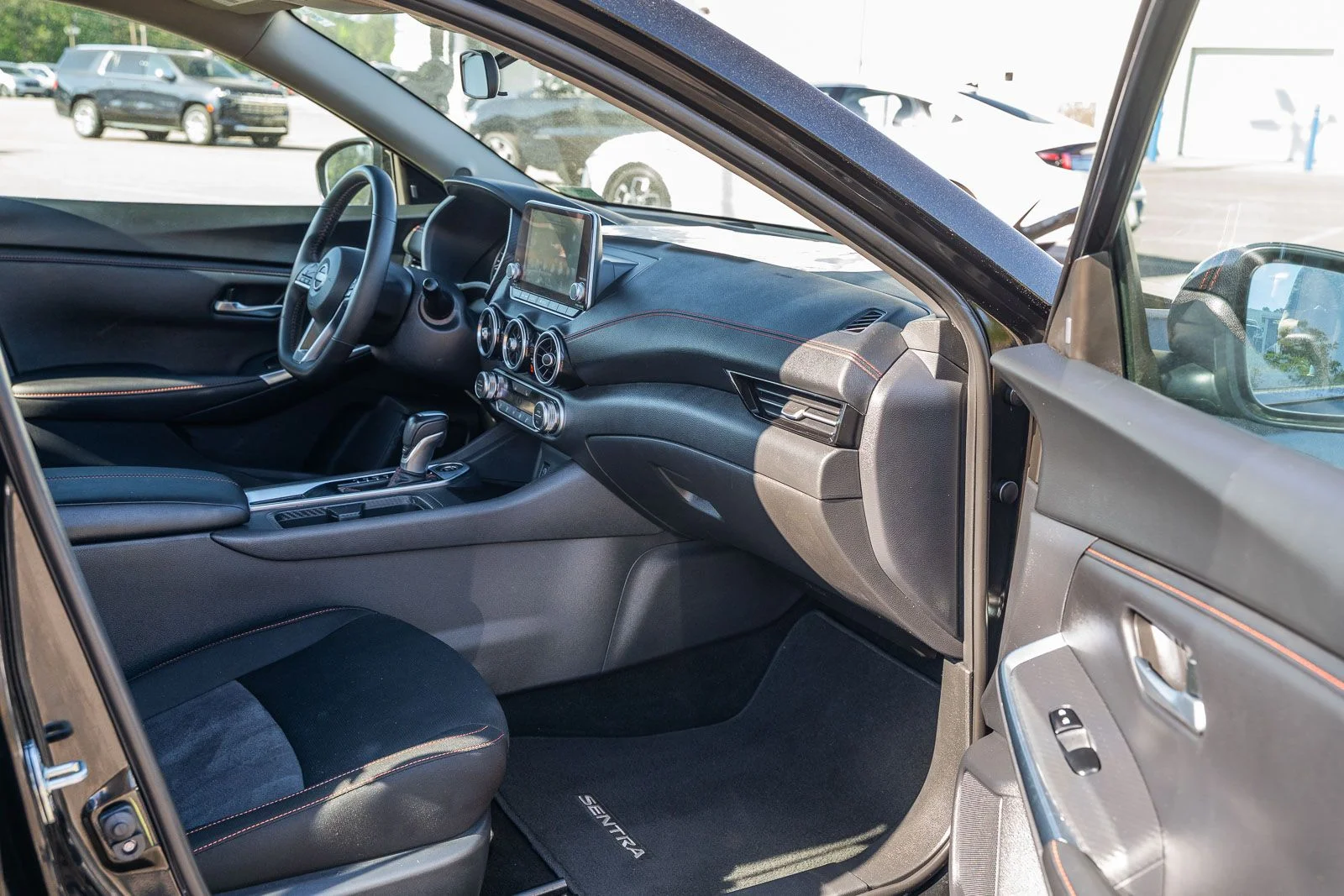 Used 2025 Black Nissan SR image 11