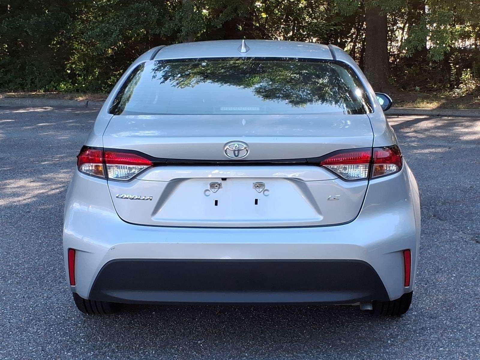 Used 2024  Toyota LE image 8
