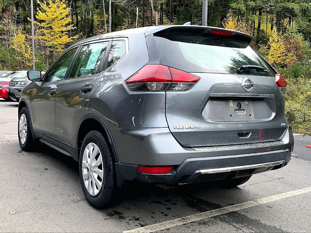 Used 2020 Gray Nissan S image 6