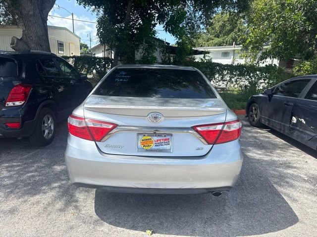 Used 2015 Silver Toyota SE image 6