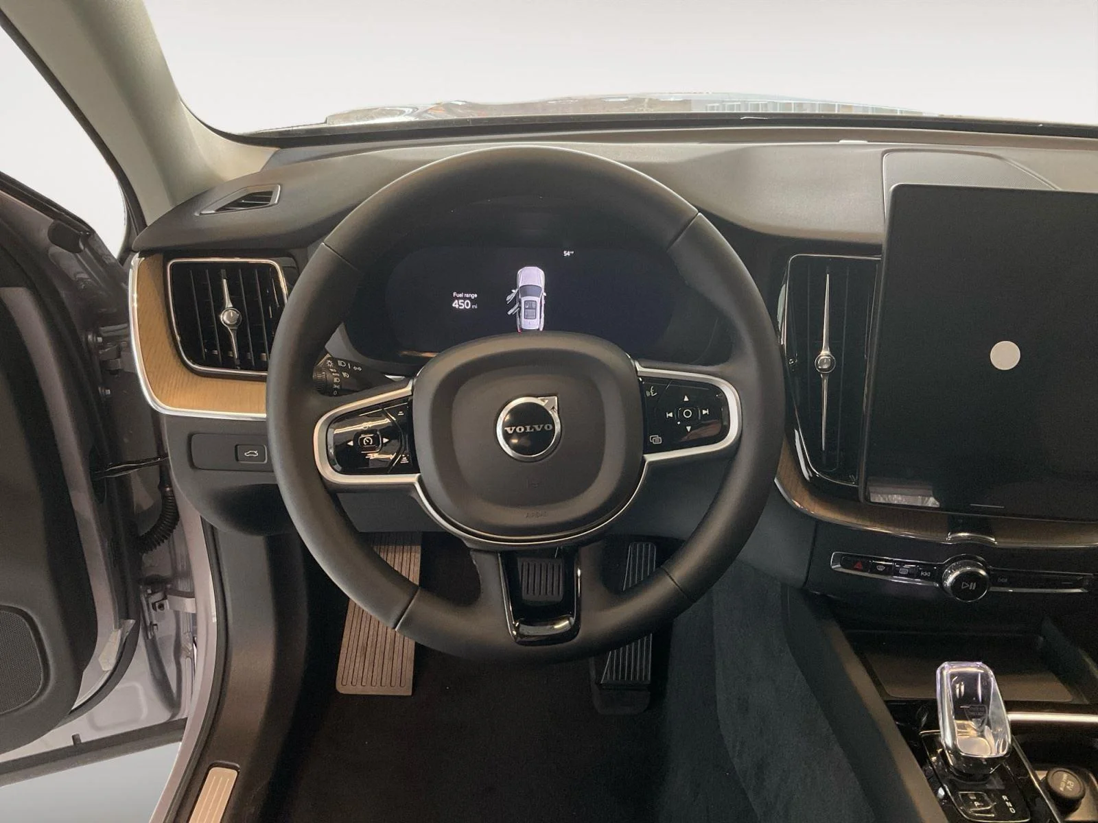 2026 Volvo XC60 Plus - Photo 12