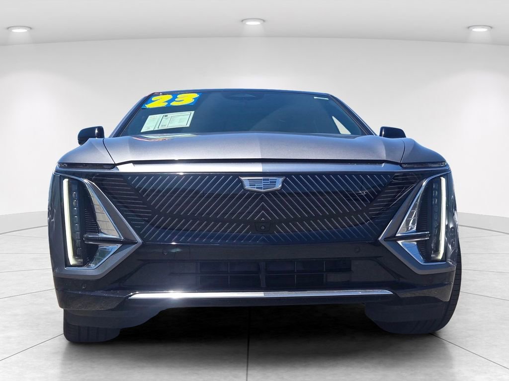 Used 2023 Cadillac LYRIQ Luxury with VIN 1GYKPMRK8PZ002613 for sale in Kerman, CA