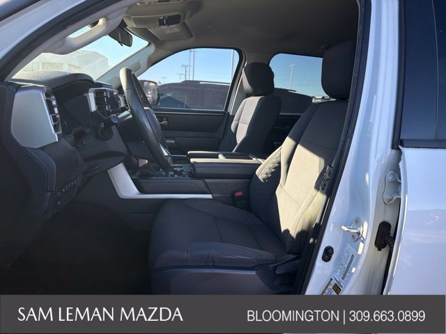 Used 2022 White Toyota SR5 image 3