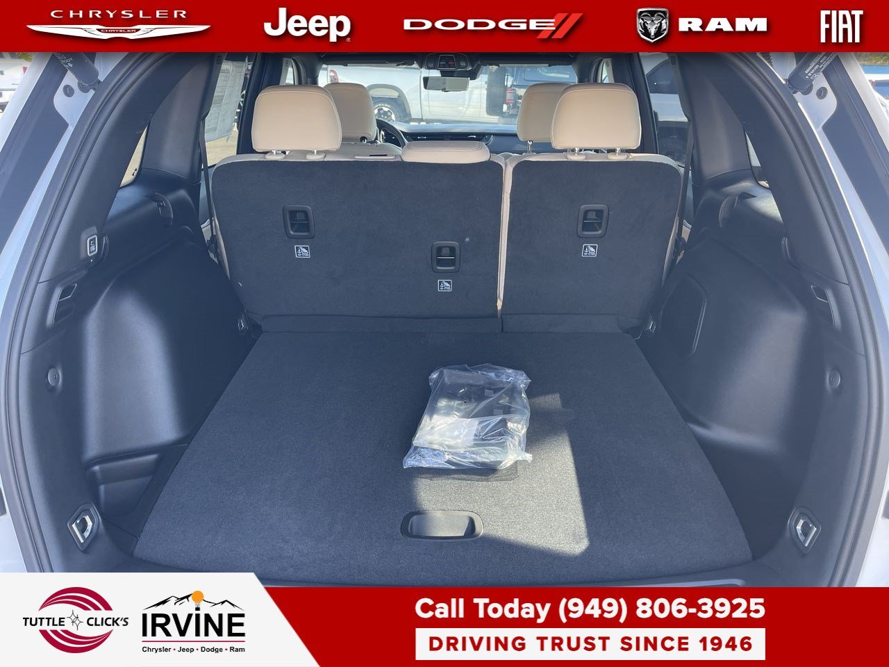 New 2026 Bright White Clear-Coat Exterior Paint Jeep Limited image 27