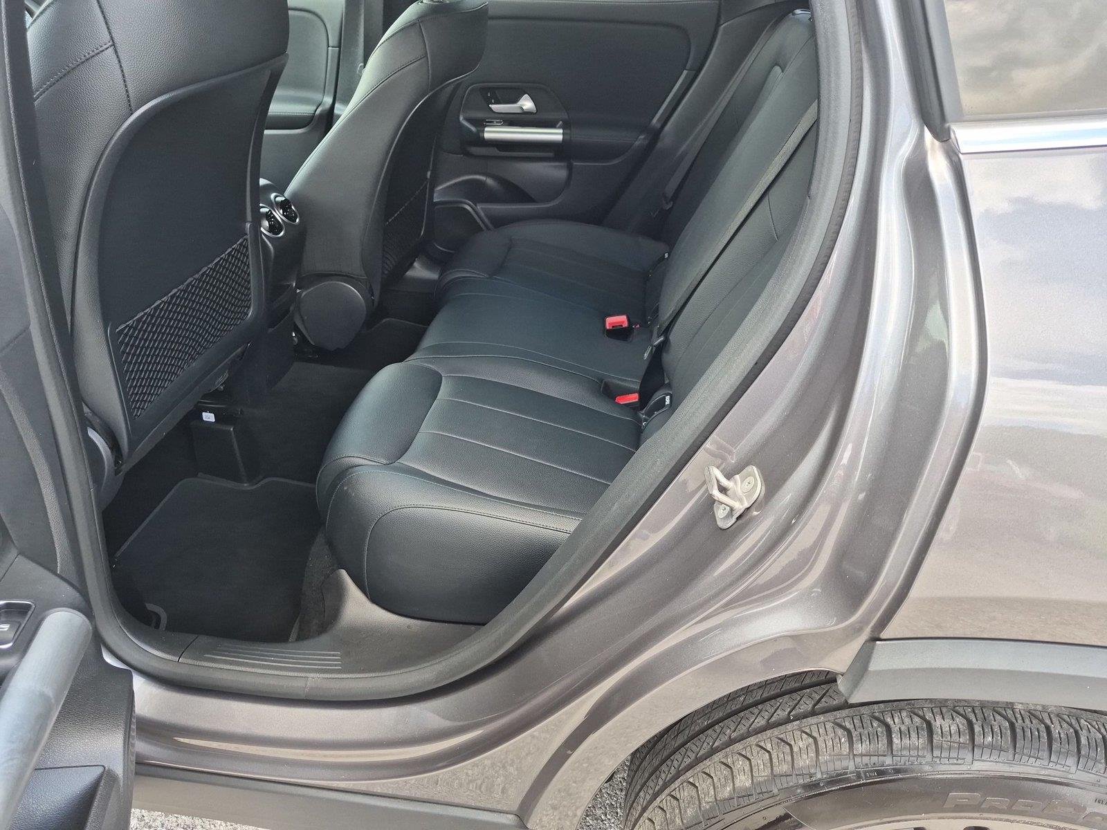 Used 2025 Mountain Grey Metallic Mercedes-Benz GLA 250 image 31