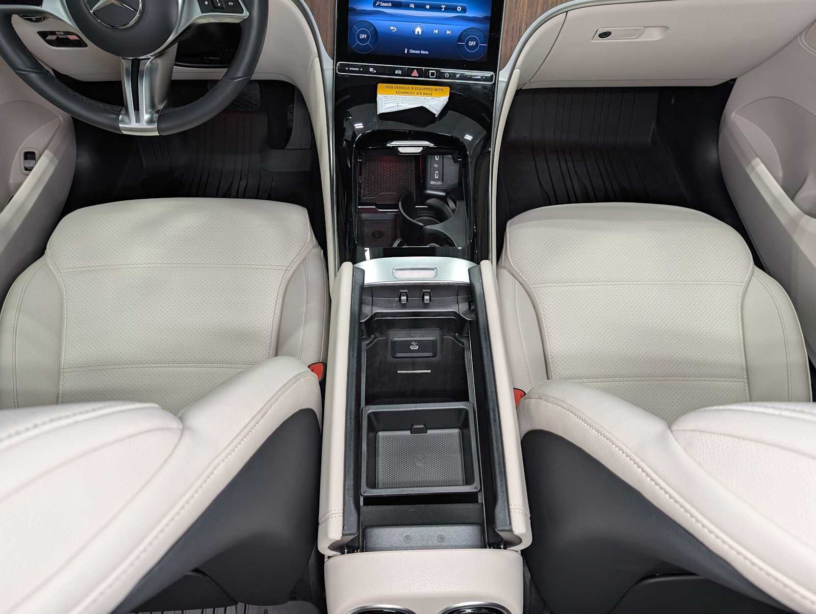 Used 2026 Verde Silver Metallic Mercedes-Benz GLC 300 image 20