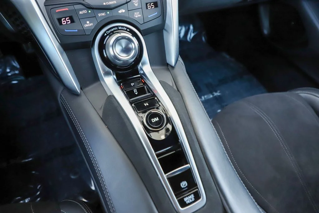 Used 2018 Red Acura  image 31