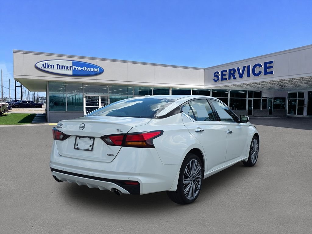Used 2024 Pearl White Tricoat Nissan 2.5 SL image 8