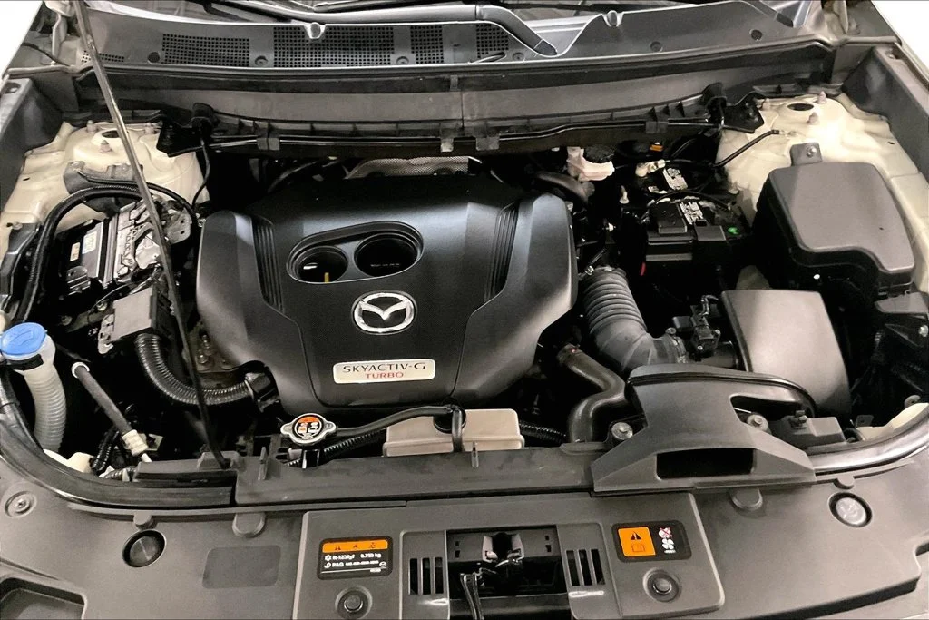Used 2023 White Mazda Touring image 9