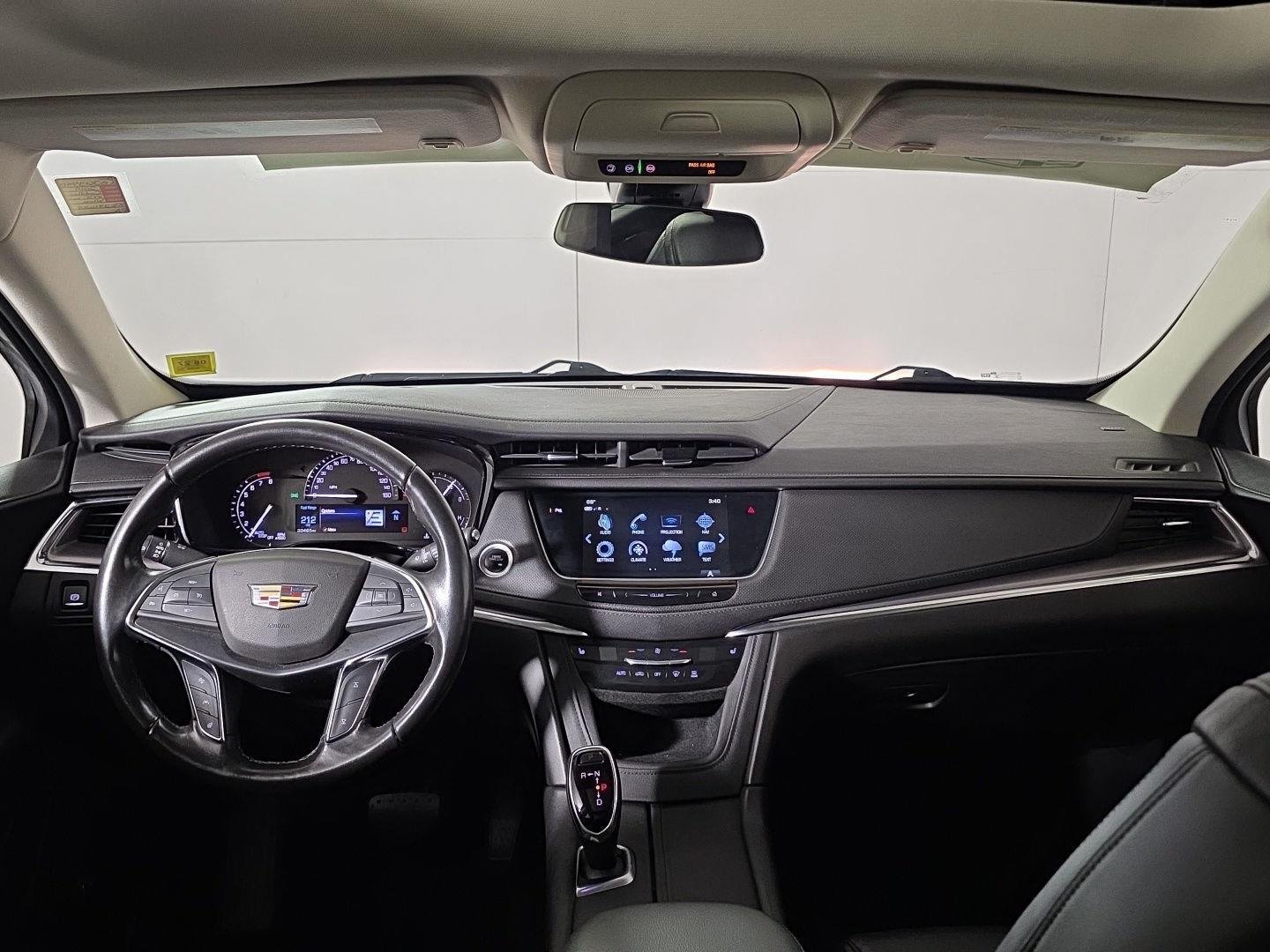 Used 2019 Crystal White Tricoat Cadillac Luxury AWD image 33