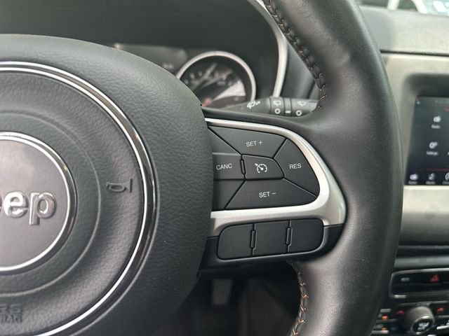 Used 2019 Red Jeep Latitude image 39