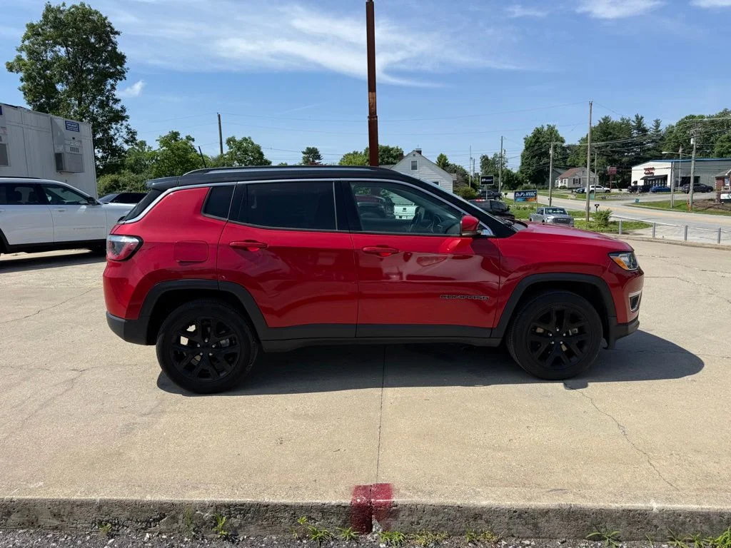 Used 2019 Red Jeep Limited image 5