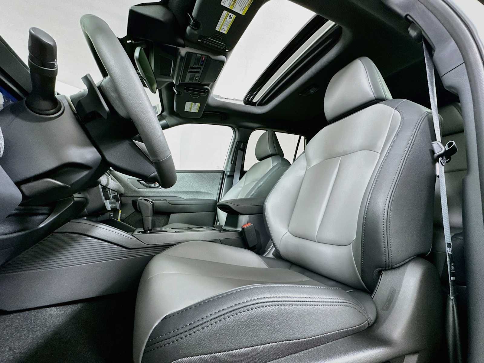 New 2026 CRYSTAL WHITE PEARL Subaru Premium image 19