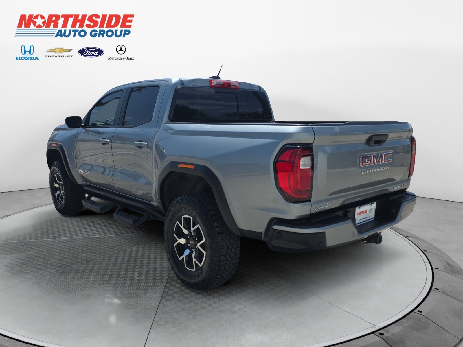 Used 2024 Sterling Metallic GMC 4WD AT4X image 5