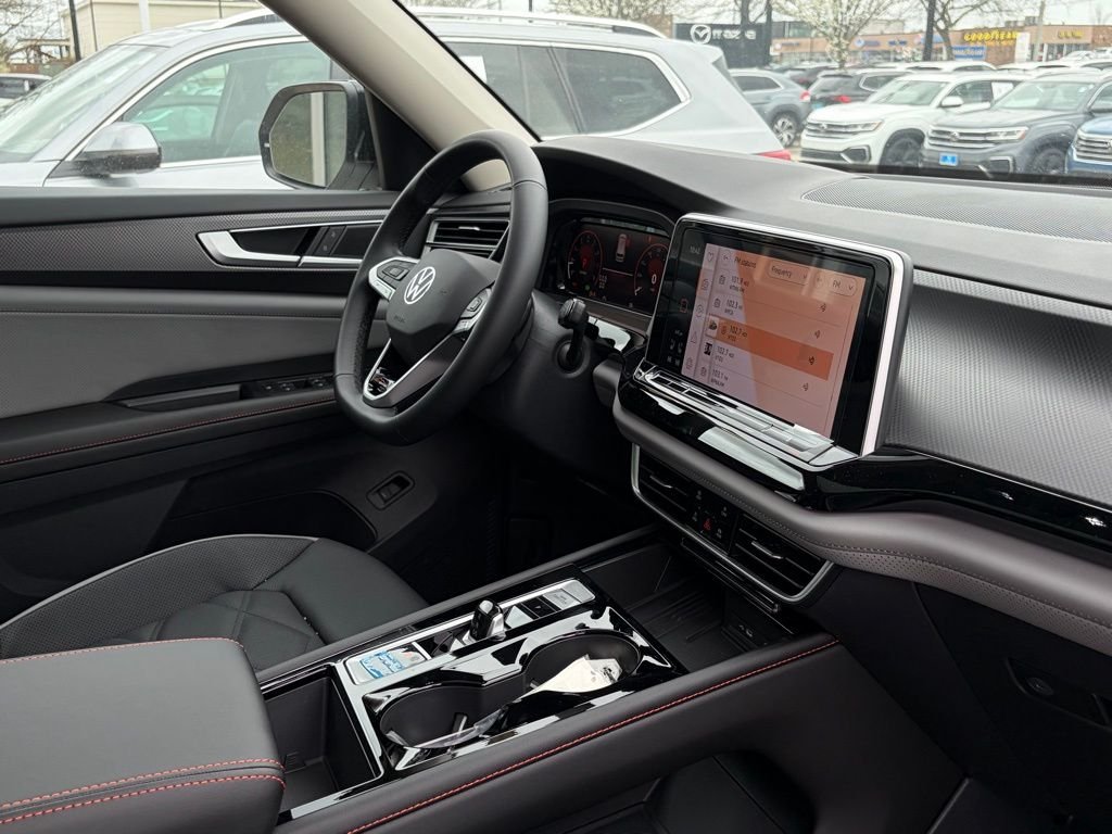 New 2026 Opal White Pearl Volkswagen Peak Edition image 15
