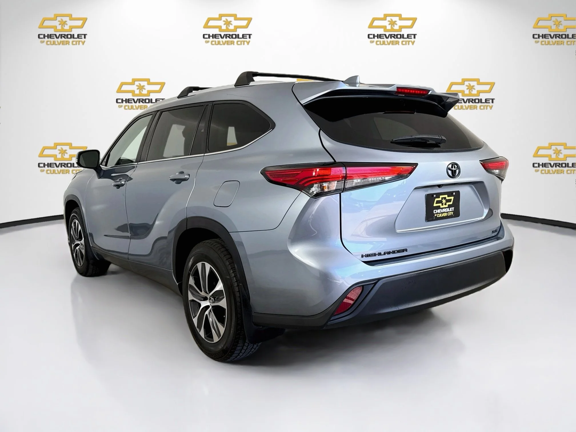 Used 2023 Gray Toyota L image 6