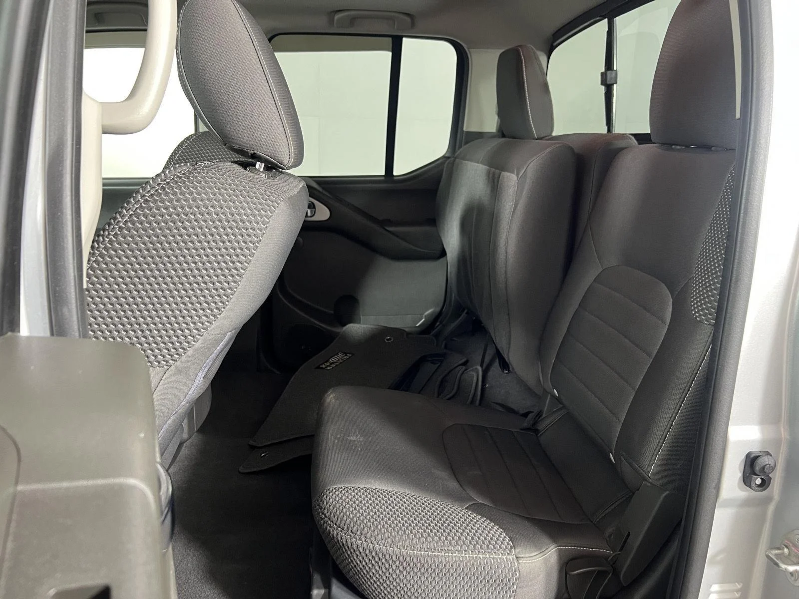 Used 2019 Brilliant Silver Metallic Nissan PRO-4X image 20