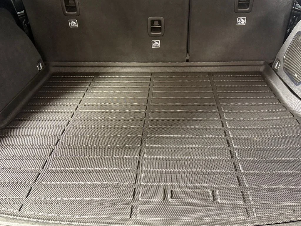 Used 2022 Gray Jeep Overland image 29
