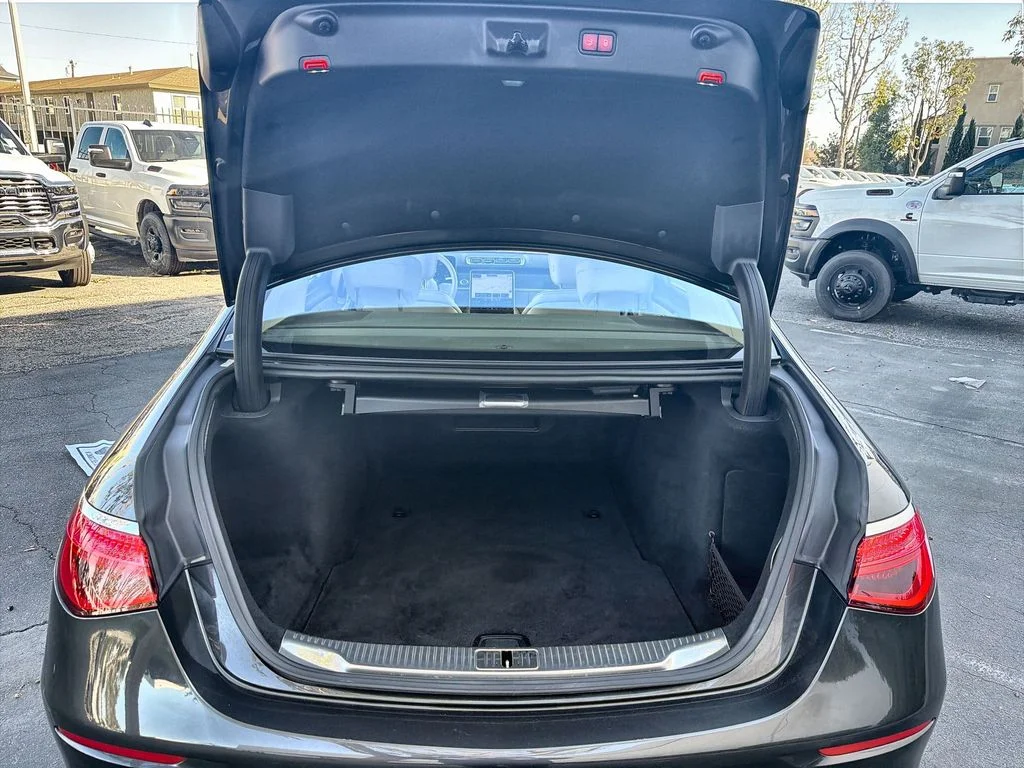 Used 2023 Gray Mercedes-Benz S 500 image 21