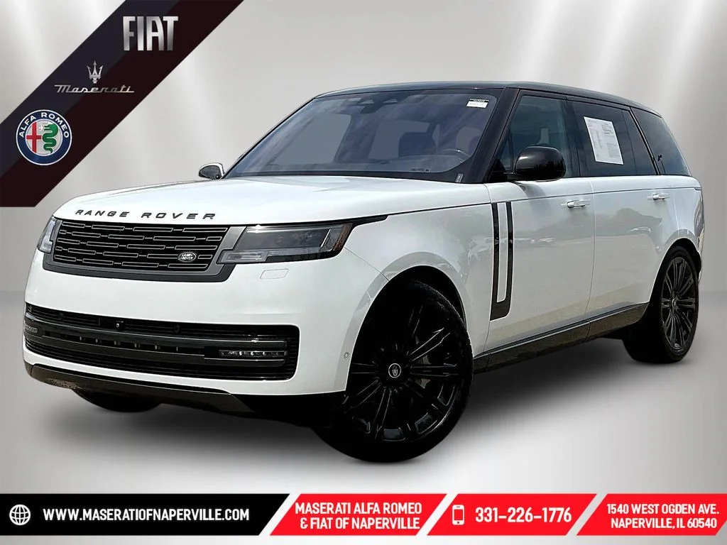 Used 2023 Fuji White Land Rover SE image 1