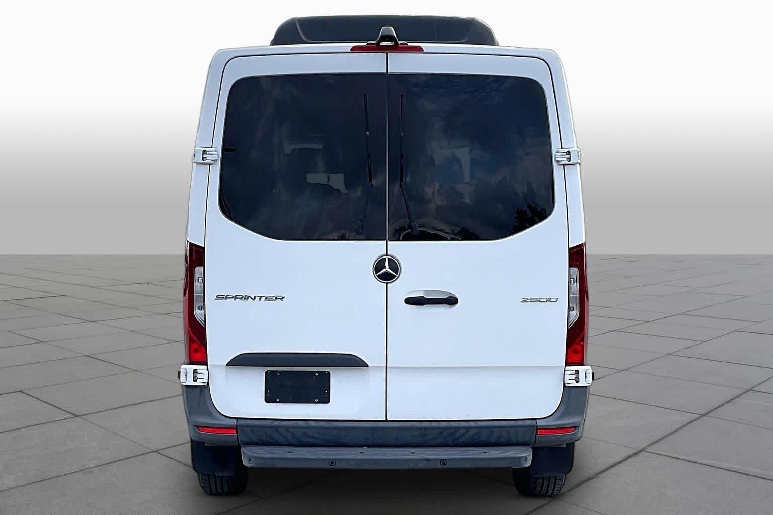 Used 2021 Arctic White Mercedes-Benz  image 5