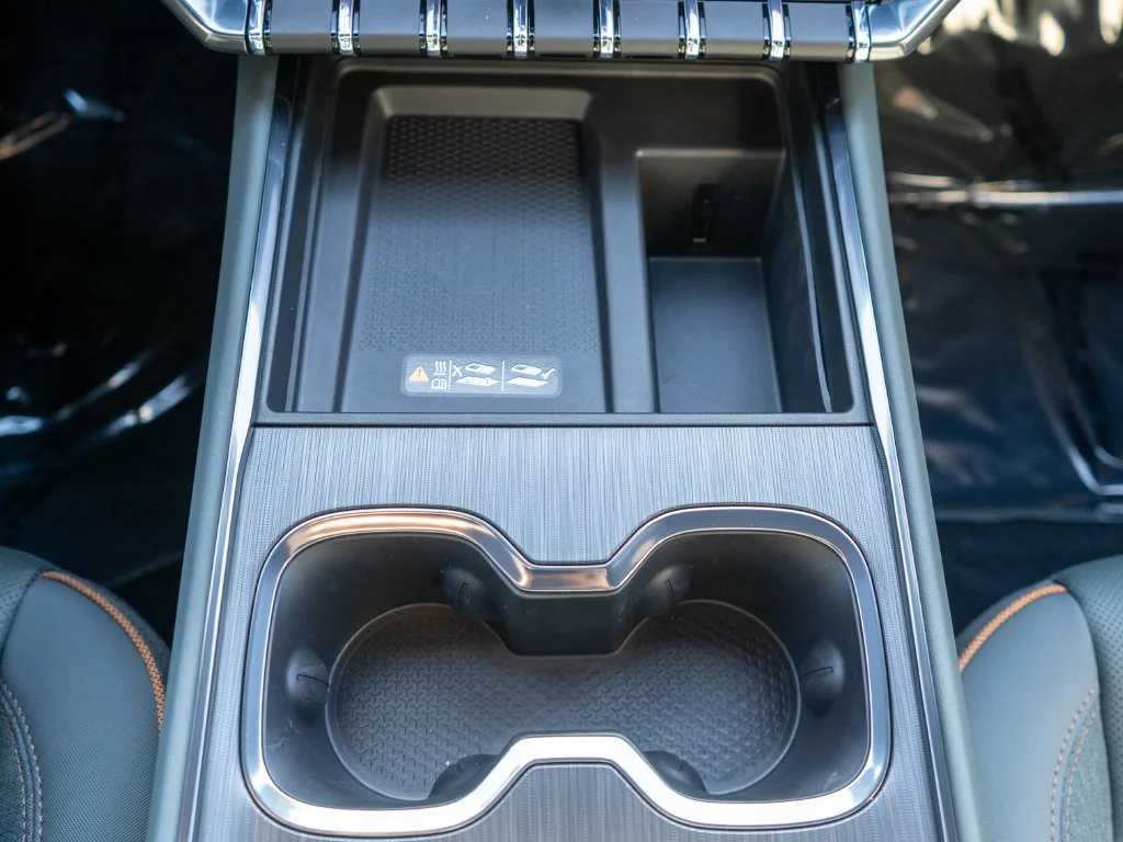 2027 GMC Acadia AT4 - Photo 30