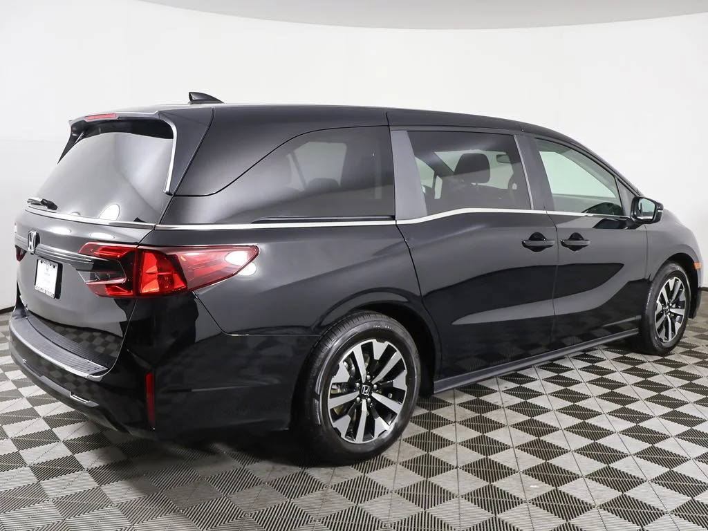2026 Honda Odyssey EX-L - Photo 10