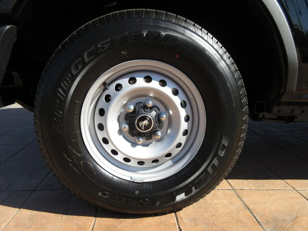 2025 Ford Bronco 4-Door Base - Photo 8