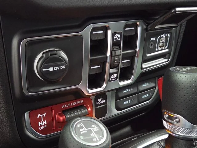 New 2026 Anvil Clear-Coat Exterior Paint Jeep Mojave X image 19