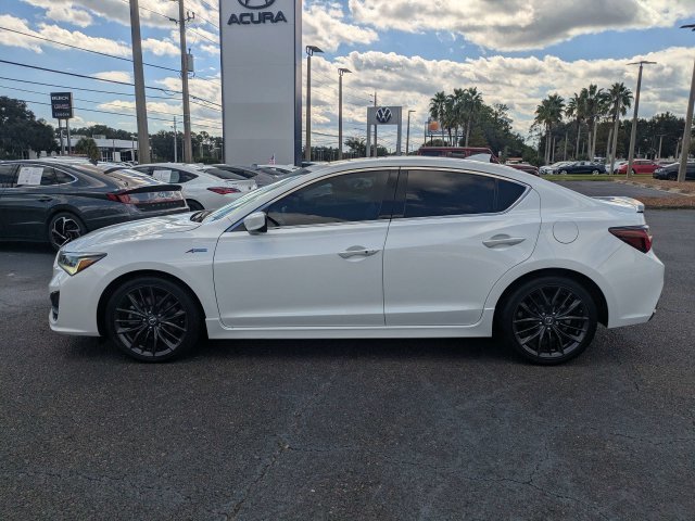 Used 2022 White Acura Premium and A-SPEC Packages image 6