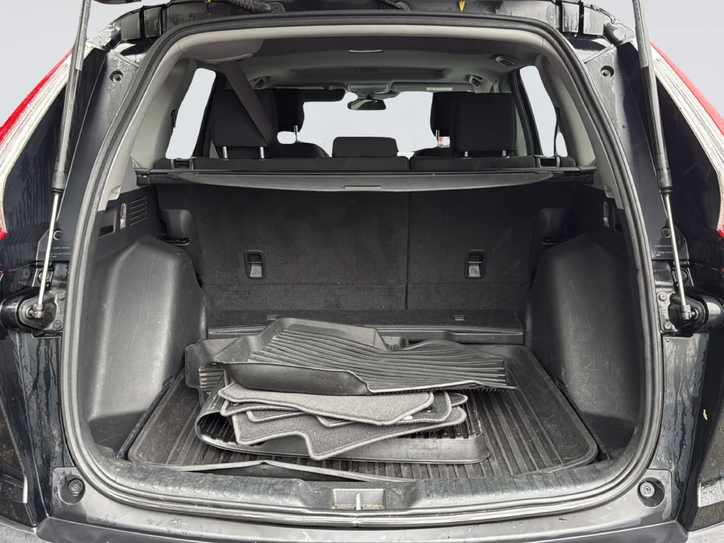 Used 2018  Honda EX image 35