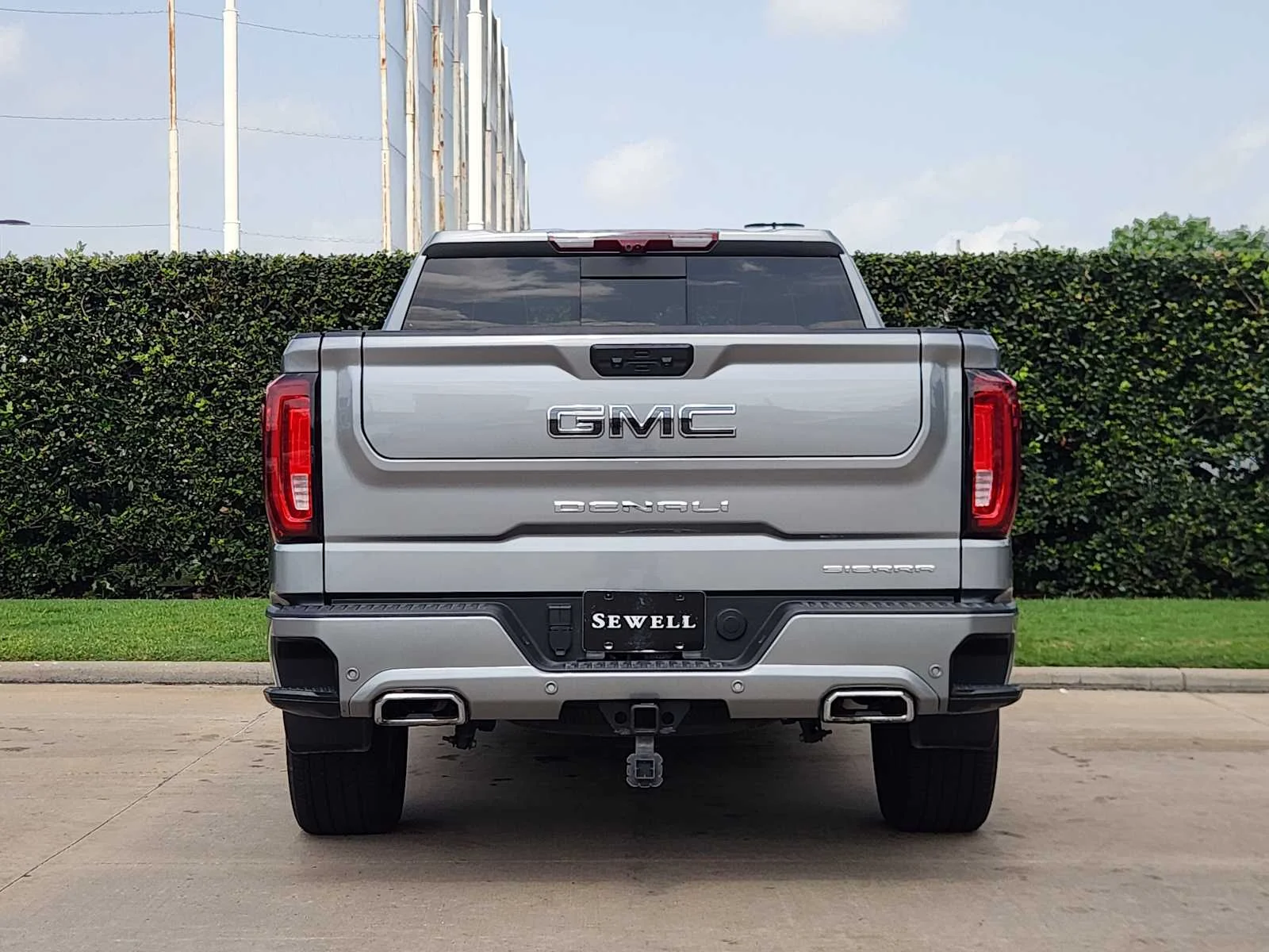Used 2025 Sterling Metallic GMC Denali Ultimate image 5