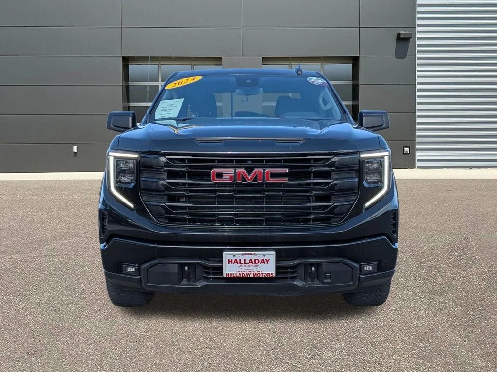 Used 2024 Onyx Black GMC Elevation image 2