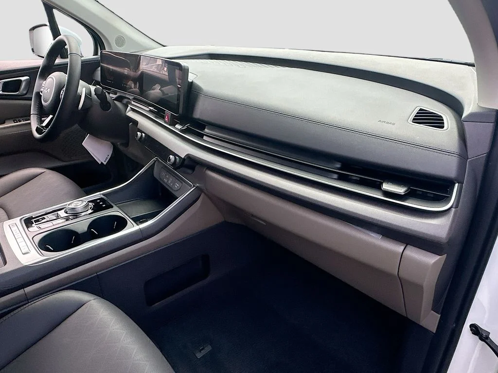 New 2026 Snow White Pearl Kia EX image 30