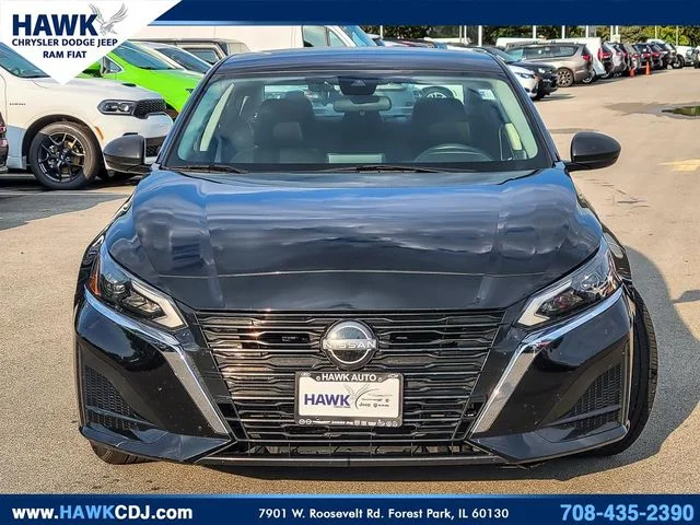 Used 2024 Black Nissan 2.5 SV image 4