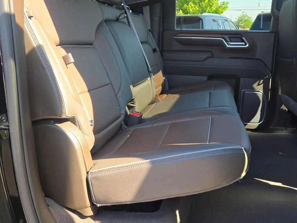 Used 2024 Black GMC Denali image 10