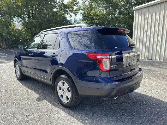 Used 2011 Blue Ford Base image 7