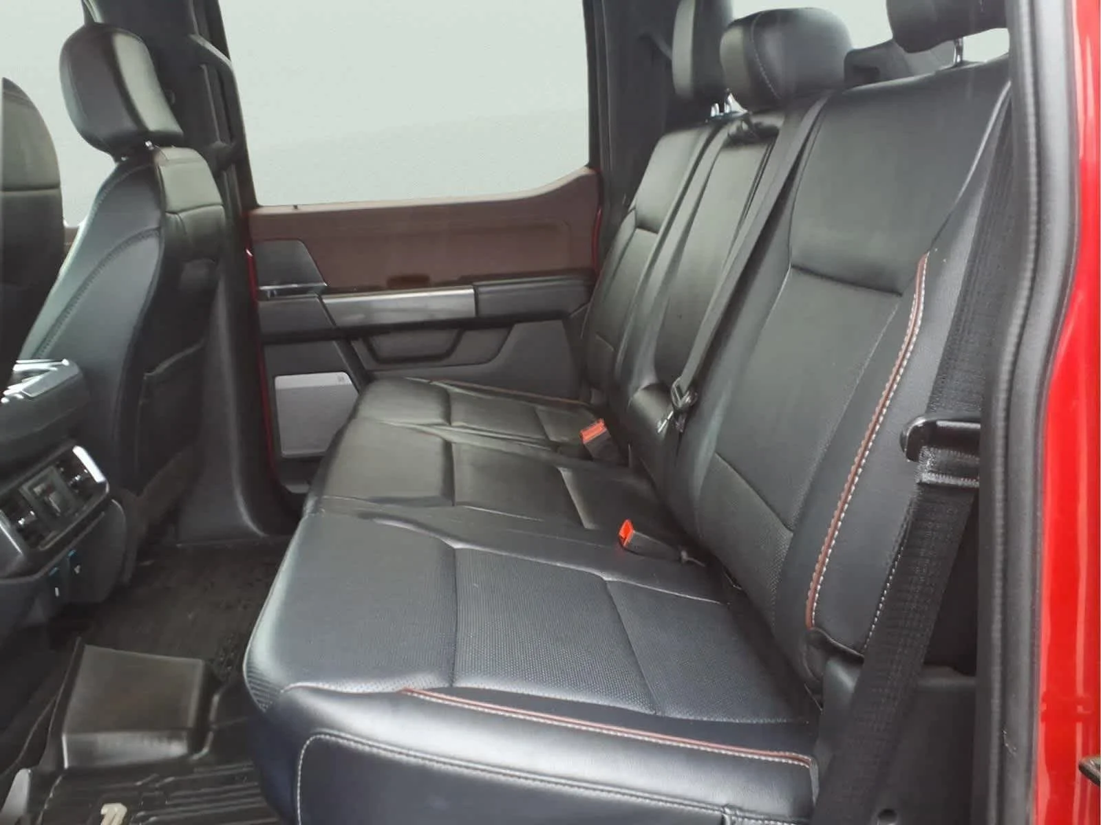 Used 2023 Rapid Red Metallic Tinted Clearcoat Ford LARIAT image 29