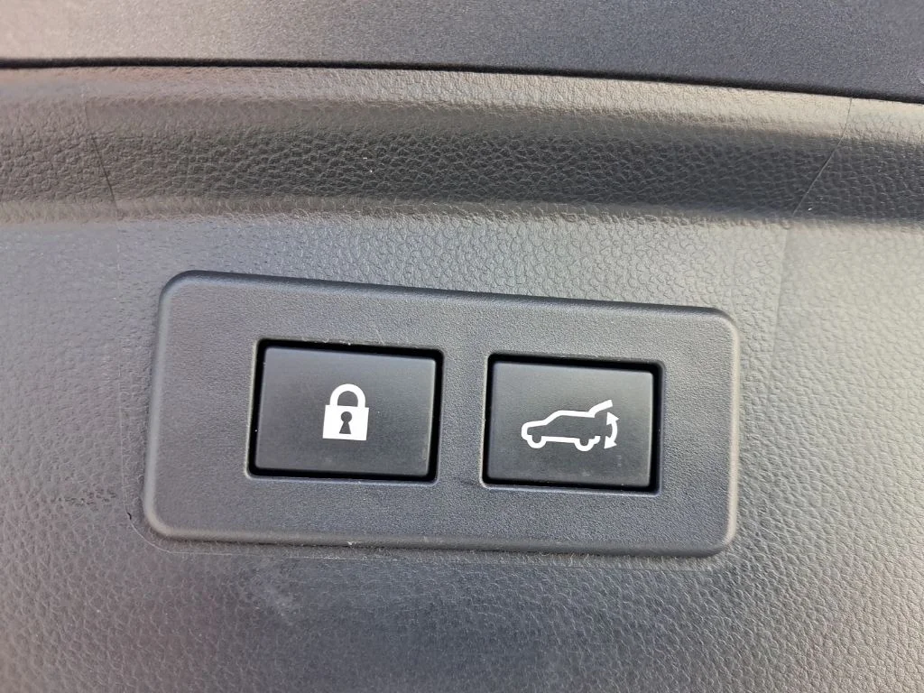 Used 2020 Gray Subaru Onyx Edition XT image 12