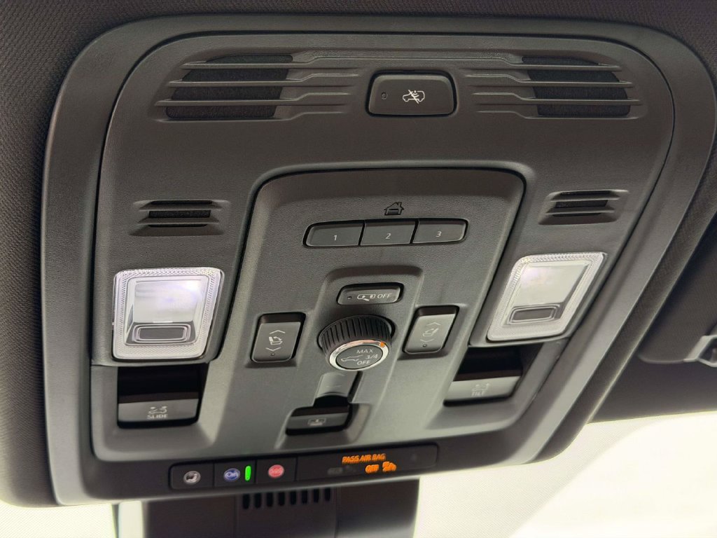Used 2024 Black GMC Denali Ultimate image 35