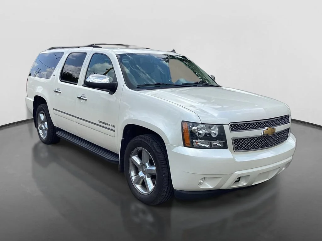 Used 2012 WHITE DIAMOND TRICOAT Chevrolet LTZ image 3