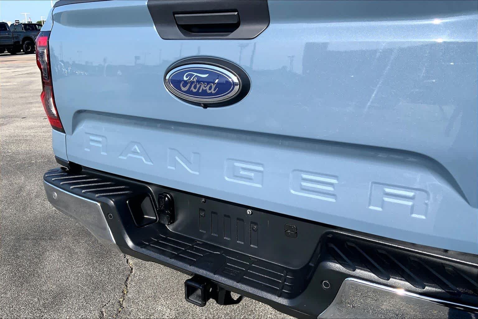 Used 2024 Azure Gray Metallic Ford XLT image 27