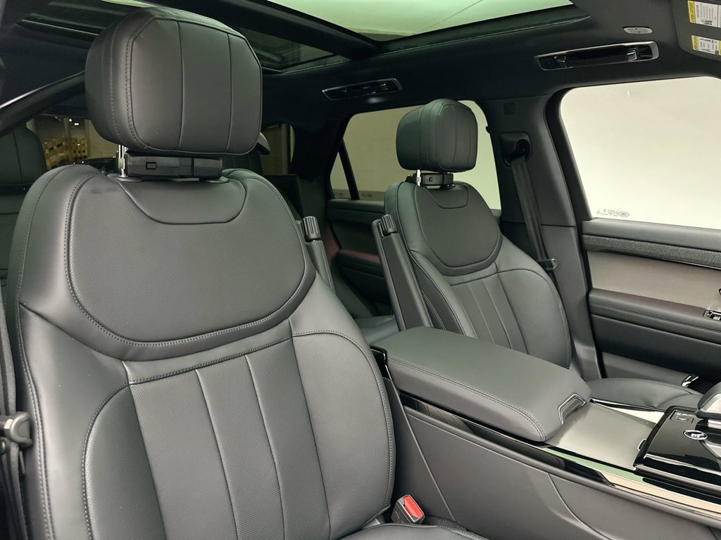 New 2027 Santorini Black Metallic Land Rover Dynamic SE image 6