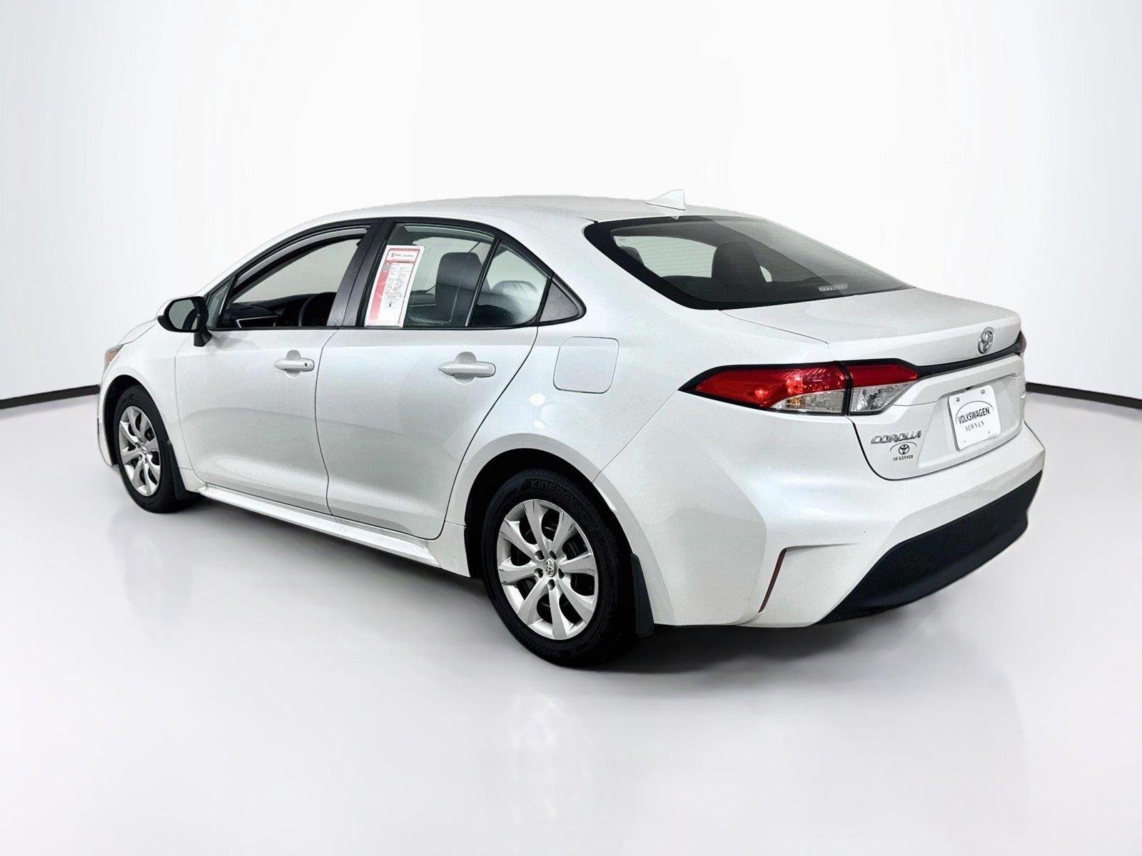 Used 2025 Wind Chill Pearl Toyota LE image 7
