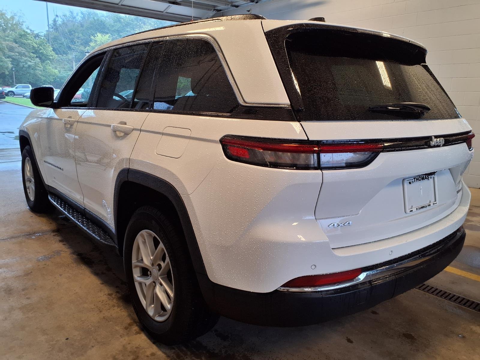 Certified Used 2025 Bright White Clear Coat Jeep Laredo X image 5