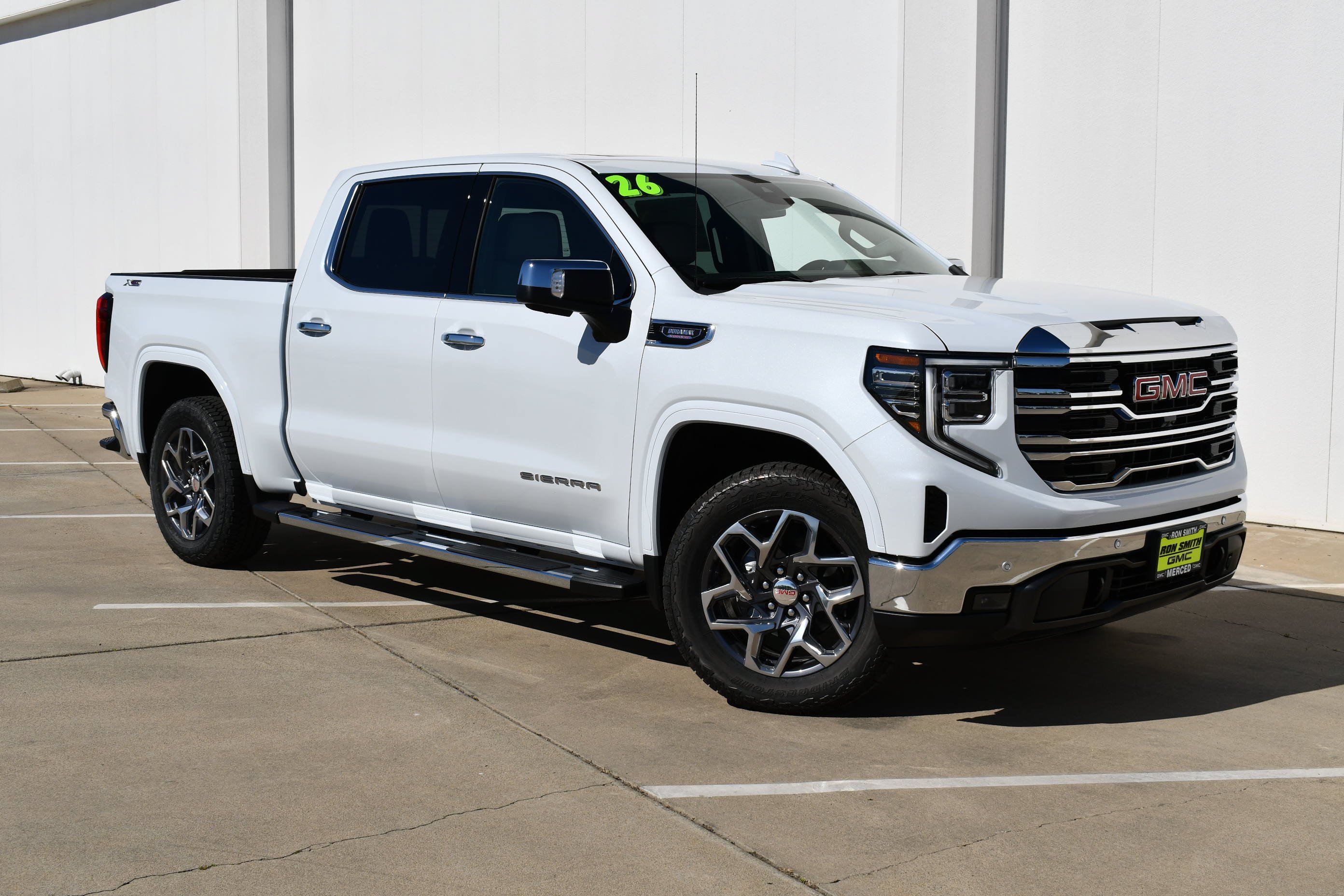 New 2026 Glacier White Tricoat GMC SLT image 2