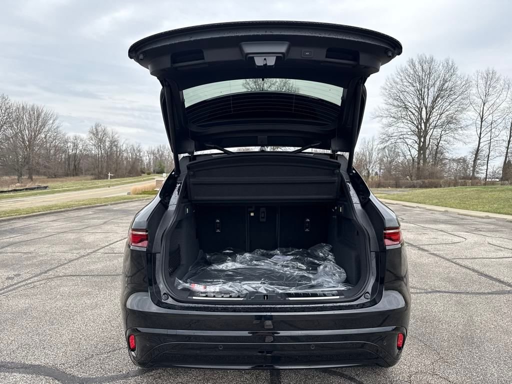 2026 Jaguar F-Pace R-Dynamic S - Photo 11