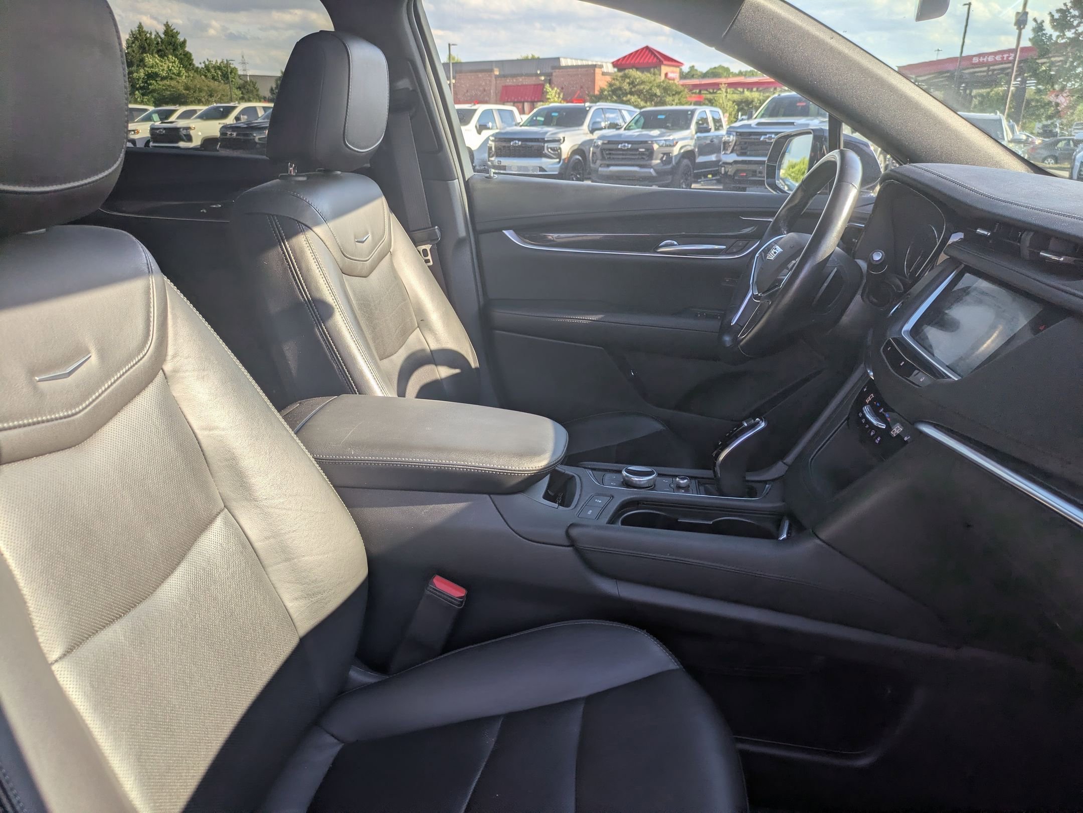 Used 2021 Dark Moon Blue Metallic Cadillac AWD Premium Luxury image 30